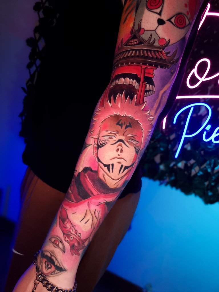 Tatuaje a color de Ryomen Sukuna de Jujutsu Kaisen
